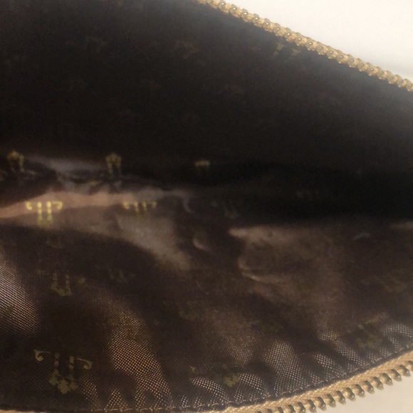 LinaLuca Cork South African Makeup Bag OS - Picture 10 of 12